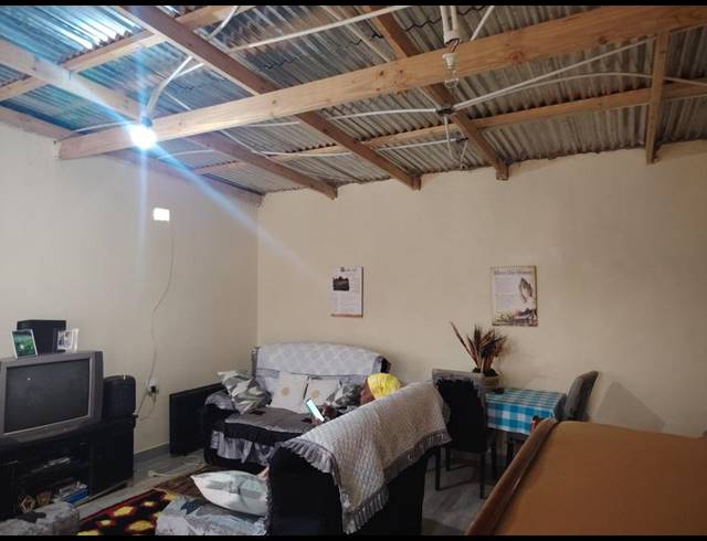 2 BEDROOM HOUSE FOR SALE IN LENASIA EXT 2